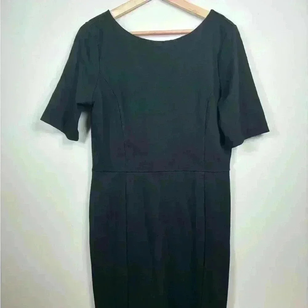 NWOT Ann Taylor Sz 10 Black Short Sleeve Crew Neck Back Zip Sheath LBD Cocktail